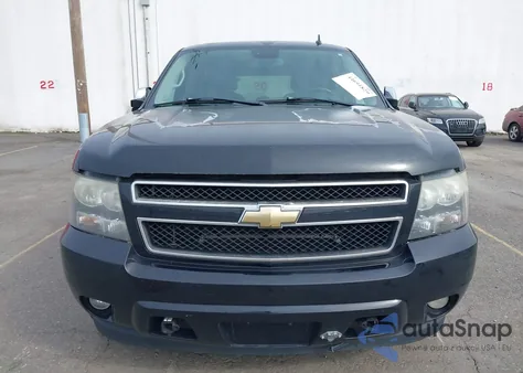 2008 Chevrolet Tahoe Lt из США, поврежденный, VIN 1GNFK13098J132077